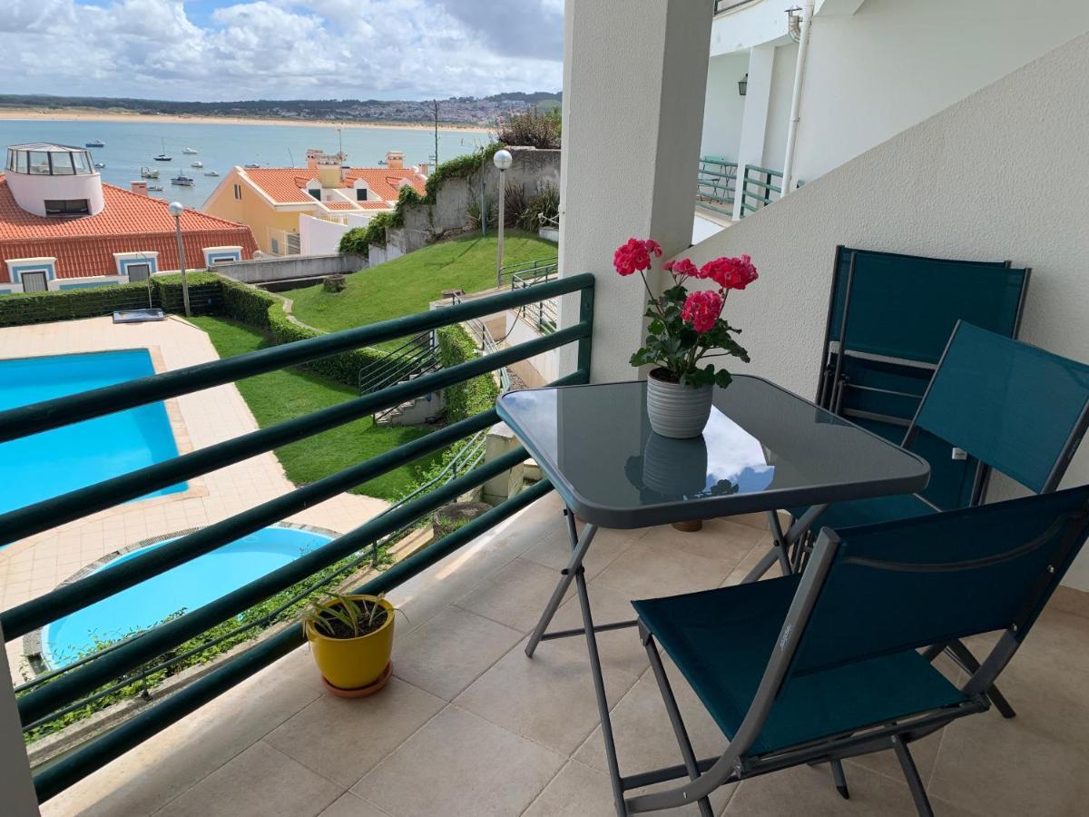 Casa Na Onda Sonho Da Baia Apartment Sao Martinho do Porto Exterior photo